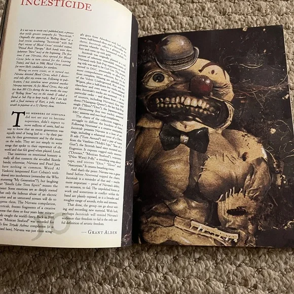 Kurt Cobain Journals Book Set - Picture 11 of 16